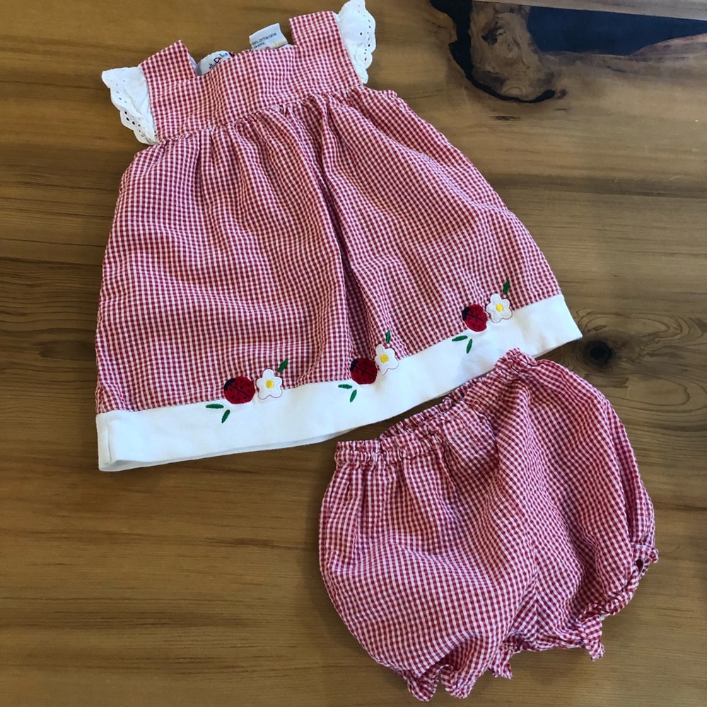 Red gingham set